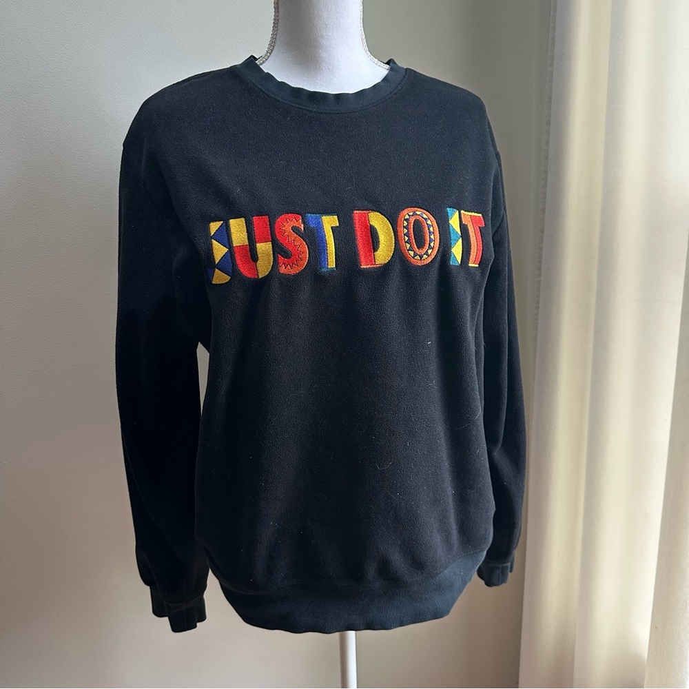 Nike Black Crew Neck‎ Sweatshirt Size Women’s Medium